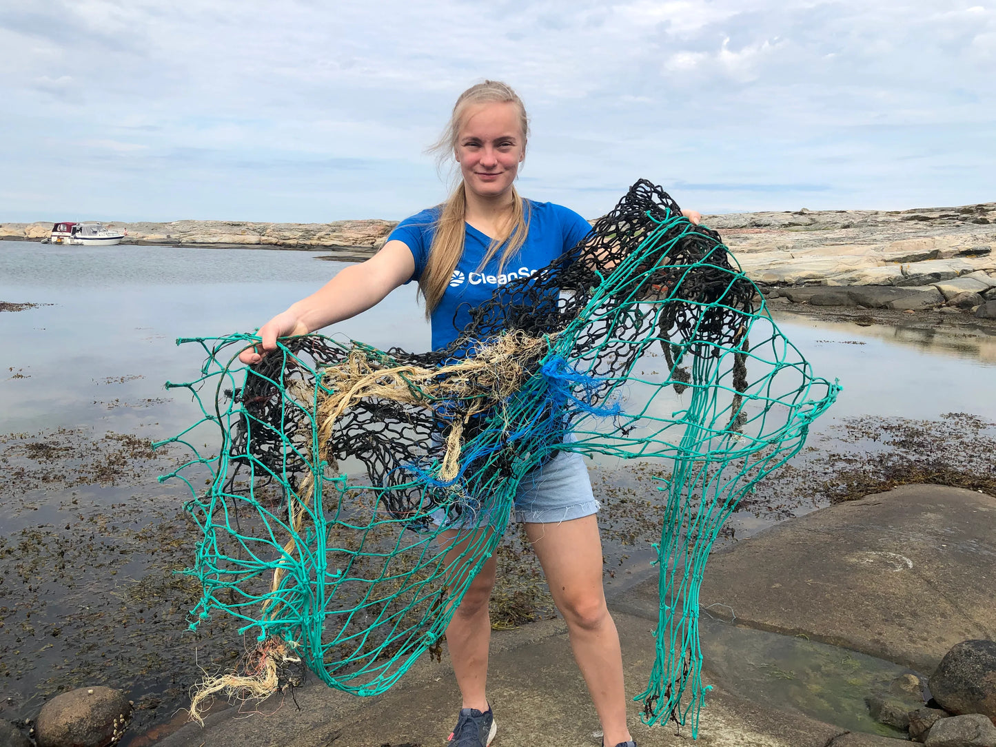 Actiontaker - Aquamarine/Ocean Blue - Eliminate 1 kg of plastic!