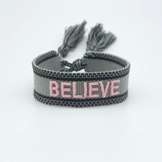 Vävt armband believe