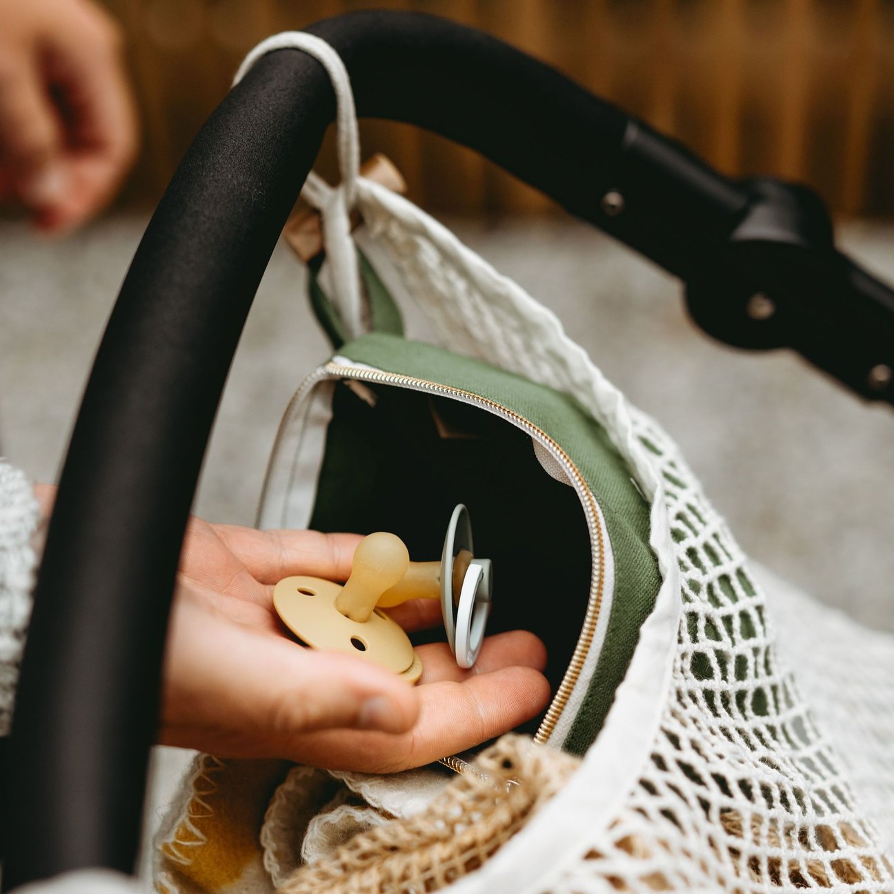 OMOM nätkasse barnvagn beige ekologisk